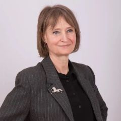 Комарова Галина